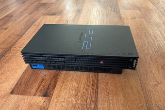 Sony Playstation 2 FAT (SCPH-50004) černá - 2
