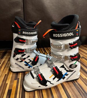 Lyžáky Rossignol HERO JR 65 velikost 25/25,5 - 2