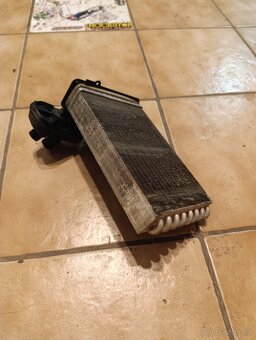 Škoda octavia 1 radiátor topení - 2