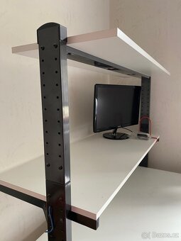 Kvalitní PC stůl - 2