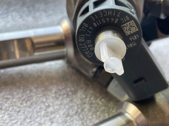 04L130277AD Jednotka vstřikovací - 2