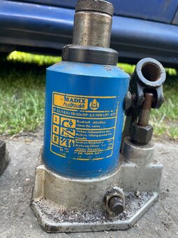 Hydraulické zvedáky, hever, panenka, - 2