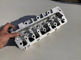 Hlava motoru Felicia - 2