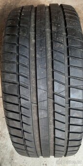 Pneu 215/45 r16 - 2