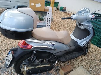 Piaggio Beverly 500 - 2