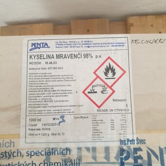Chemické látky- kyseliny louhy - 2