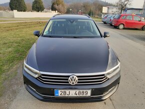 Volkswagen Passat + set zimních kol + webasto - 2