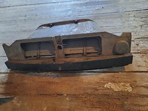 Tatra 603 zadní čelo - 2