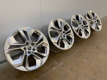 Skoda altair 19" alu kola - 2
