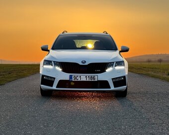 Škoda Octavia RS 135 kw - WEBASTO , DSG , F1 - 2