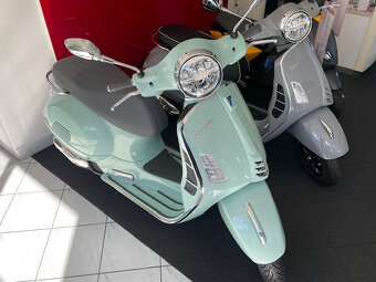 Vespa GTS 125RST - 2