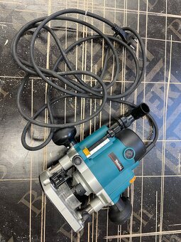 horní frézka 8mm / 1100W MAKITA - 2