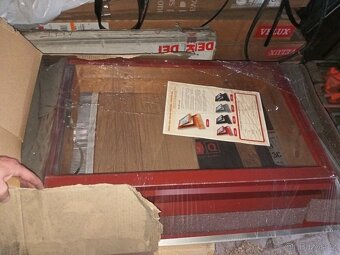 Střešní výlez (vykýř) KM Beta 450x730mm červený - 2