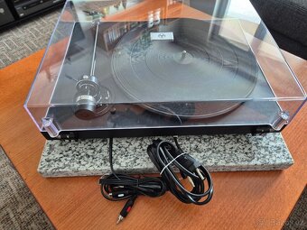Gramofon NC500 - 2