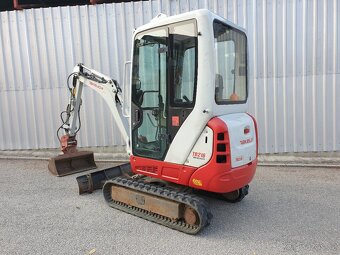 Bagr Takeuchi TB216 - 1900kg, hydraulická svahovka - 2