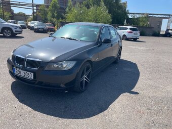 BMW 330d manuál - 2