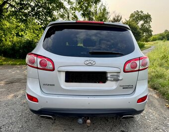 Hyundai Santa Fe - 2