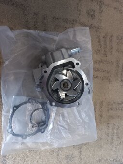 Vodní Pumpa SKF pro Subaru legacy IV 2.0 AWD - 2