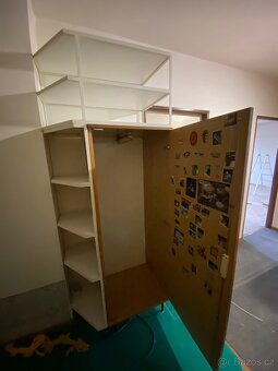 Skříň s regálem - 2