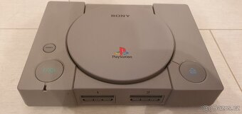 Sony PlayStation 1 velice pěkný stav - 2