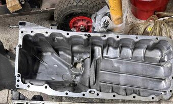 Prodám olejovou vanu 1113 7800322, e91 n57d30 - 2