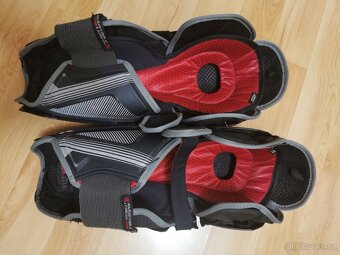 Hokejové holeně CCM Jetspeed SR - 2