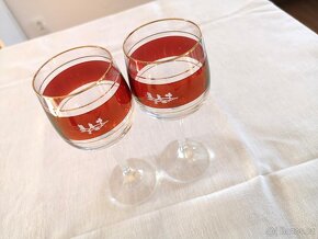 Skleničky na víno - zlaté proužky - motiv vinné révy - sada - 2