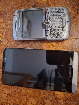 Staré mobilní telefony - 2