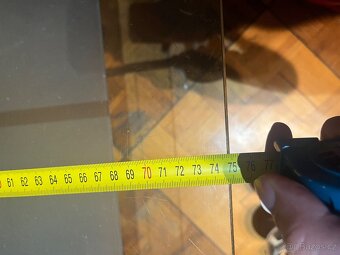 Skleněný konferenční stolek - 2