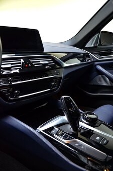 BMW M550i xDrive 340kW - 2