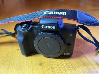 Canon EOS M50 Mark II + 2 objektivy + příslušenství - 2