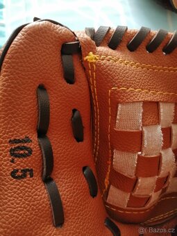 Baseball míček a rukavice, pálka, minimálně používané - 2
