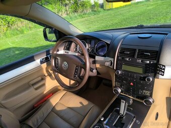 VW Touareg 3.2 - Nová STK - 2