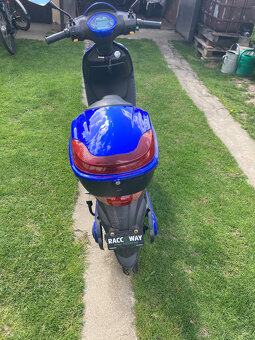 E-Moped RACCEWAY - 2