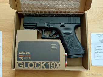 Vzduchová pistole Glock 19X - 2