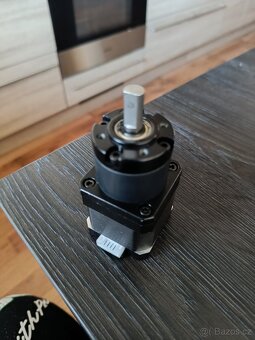 Krokový motor s planetovou převodovkou 17HS4401-PG27 - 2