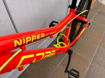 Lehké dětské kolo Core Nipper 24" - 2