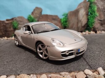Prodám model 1:18 porsche cayman - 2