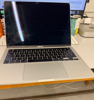 Apple MacBook Pro M1 2020 13” 8GB ram 256 SSD - 2