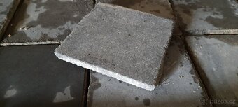 Betonová dlažba z chodby - 2