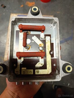 Relé dobíjení - 2