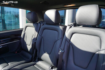 Mercedes-Benz Třídy V, V300 4Matic - 2