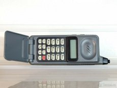 Mobilní telefon pro sběratele rarita - STORNO MICROTAC - 2