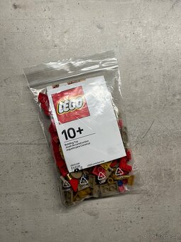 Lego svatováclavská koruna - 25. výročí továrny Kladno - 2