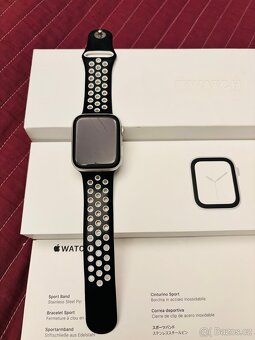 Apple Watch Series 4 44mm - 2