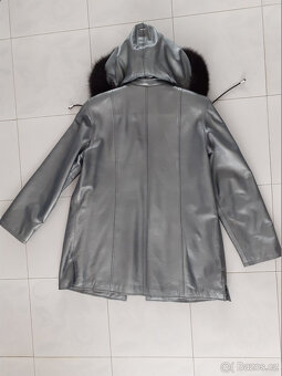 Kožená dámská zateplená bunda s kapucí vel. M - 2
