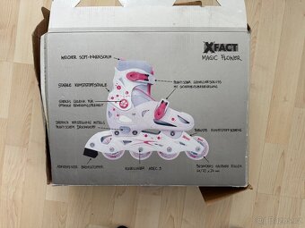 Prodám dívčí kolečkové brusle X fact velikost 32-35 - 2