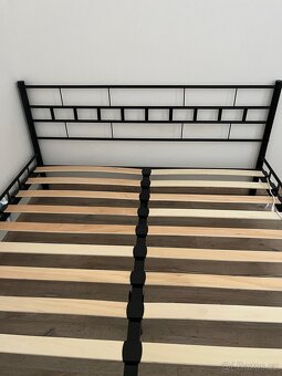 Postel 140x200 s roštem - 2
