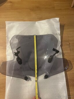 Tónovaný plexi štít - 2