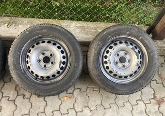 Originální disky VW T5, T6 R16 + zátěžové letní pneu - 2